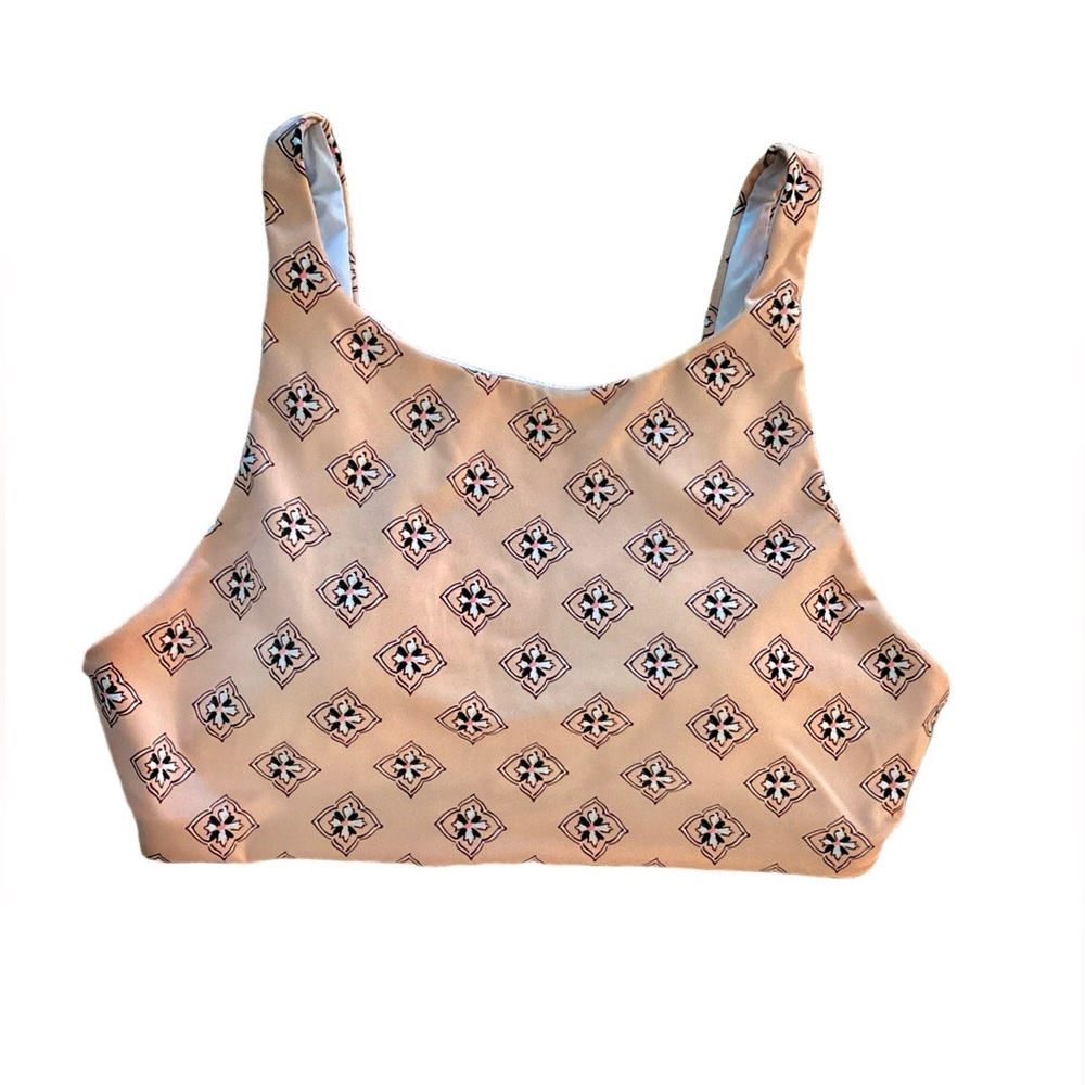 Carve Designs/Title Nine Zuri swim top bikini high neck peach/coral size Medium